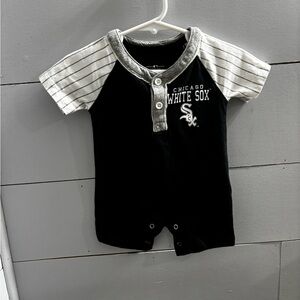 Chicago White Sox Black and Gray Infant Outfit